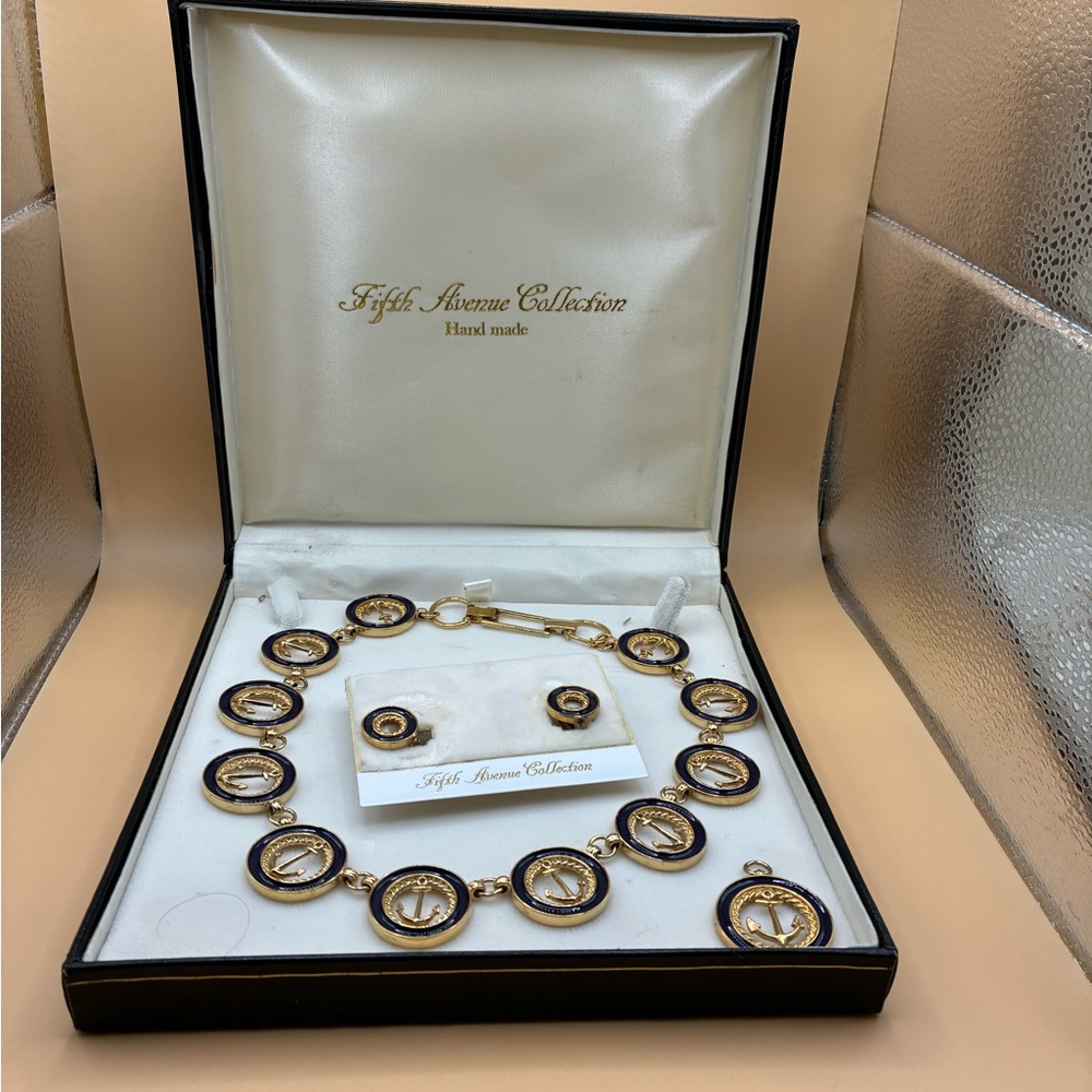 Vintage Fifth Avenue Collection set